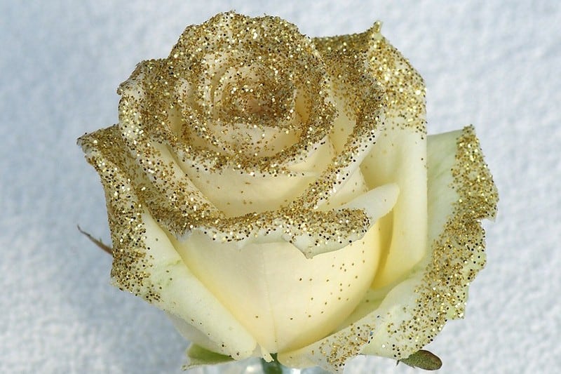 Goud kleurige glitter roos